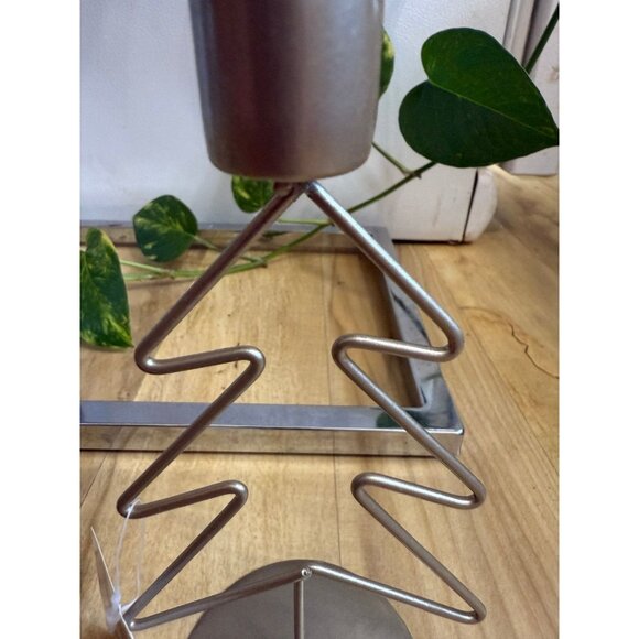 Silver Christmas tree tapered candle holder - Picture 4 of 8